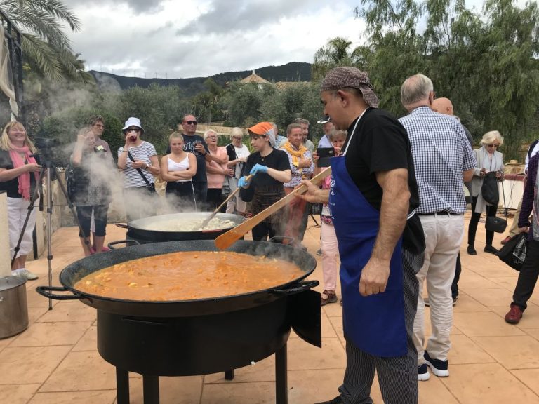 caminito del rey paella a la lena aperitivos 5 768x576