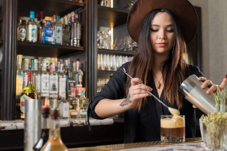 Taller de cocteleria para team building 6 768x512